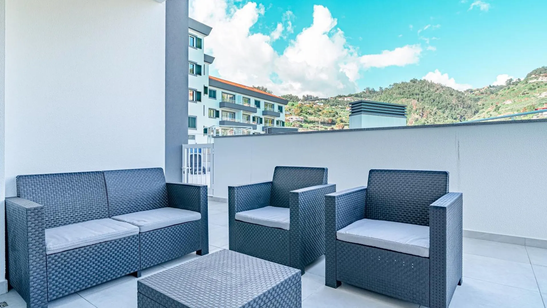 Sunflower Apartment Caniço